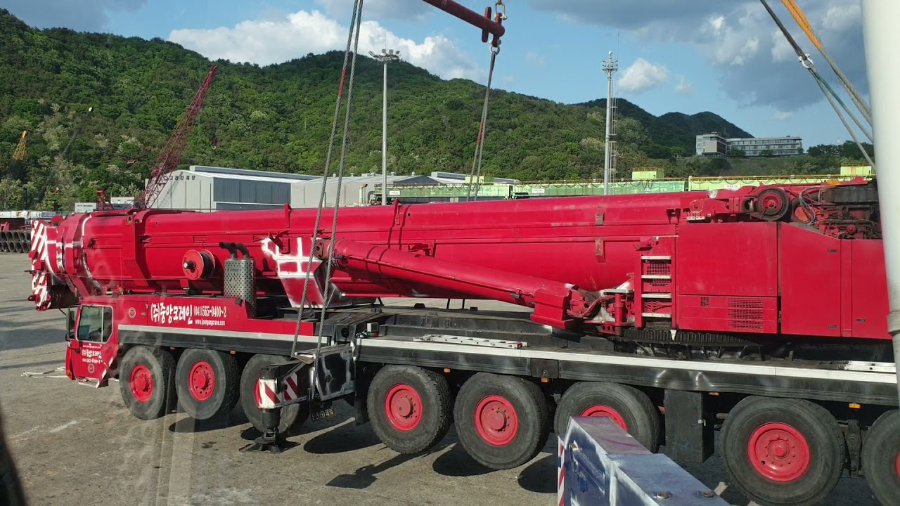LTM 1500 8-1 load a ship