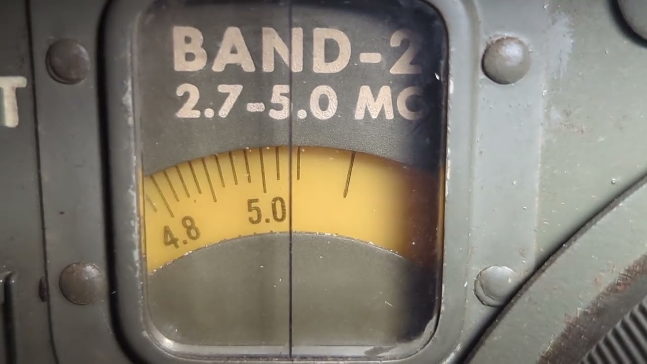 GR-174/URR Military 🪖 Radio receiver made by Motorola for Signal CORPS around 1952