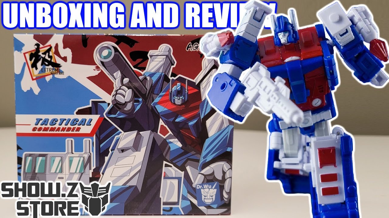 The world's tiniest Ultra Magnus packs a punch!