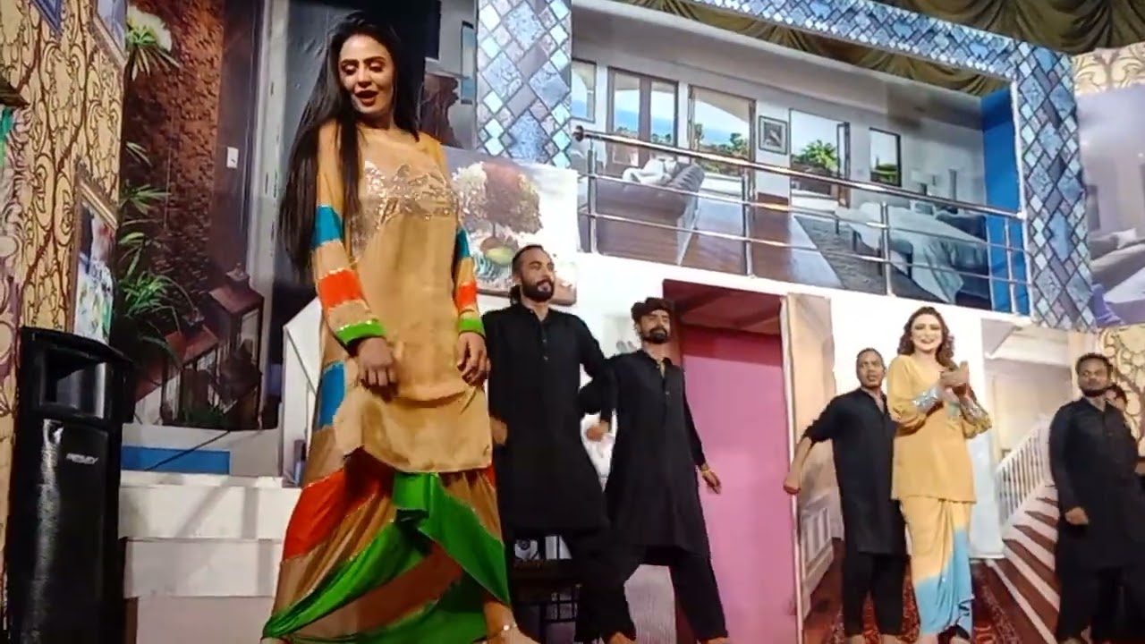 dr aima deedar multani ladla jatt kmal dance😯😯😯😯