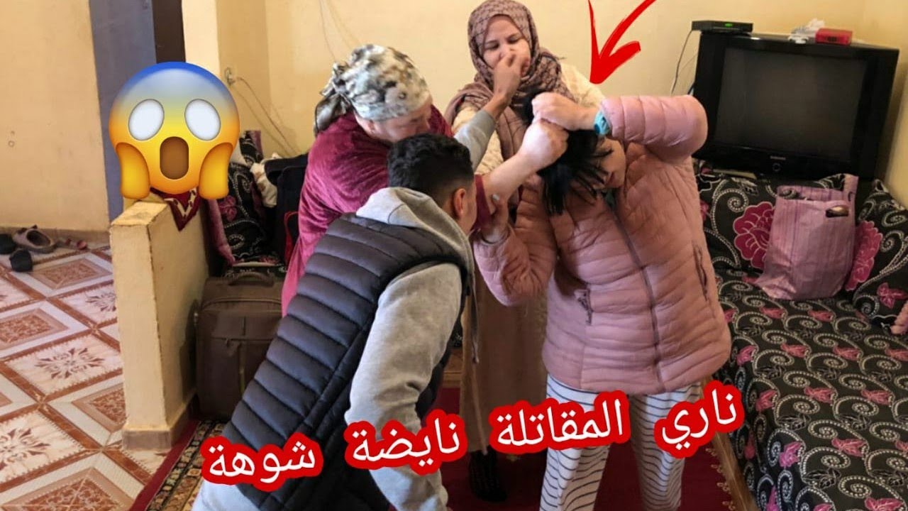 أخطر مقلب في عتيق وسامية 😡ختي فاتي الزرواطة🏏 باش ضراب راجلي شوهنا مع الجيران😱