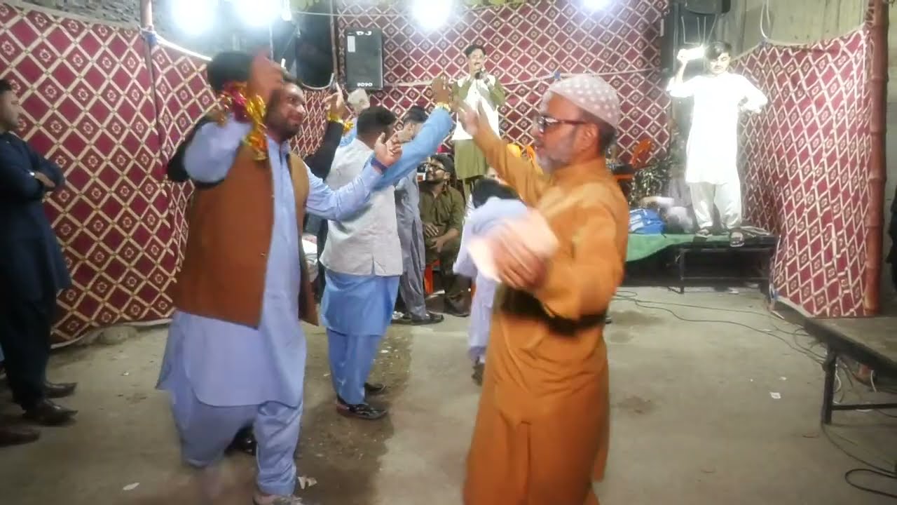 Hazara Dance in Karachi | Traditional Hazara Cultural Dance | Hazara Kumar & Kumber Wedding