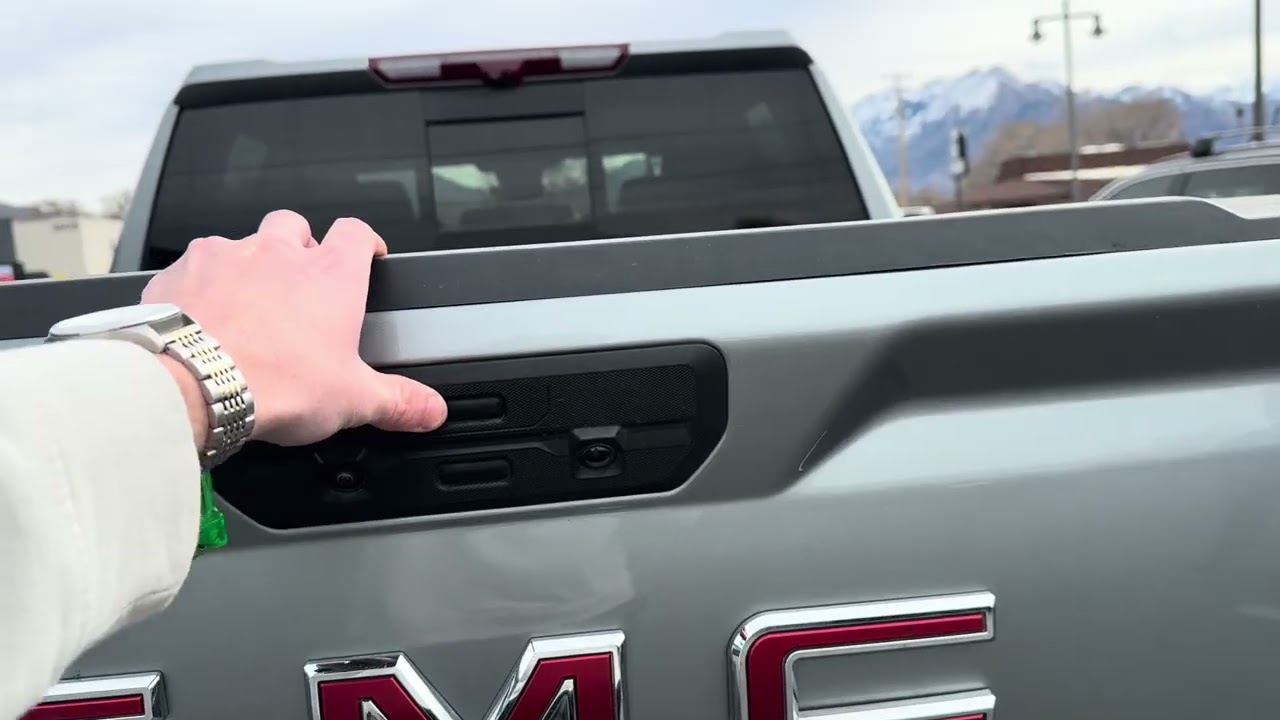 2024 GMC 1500 AT4