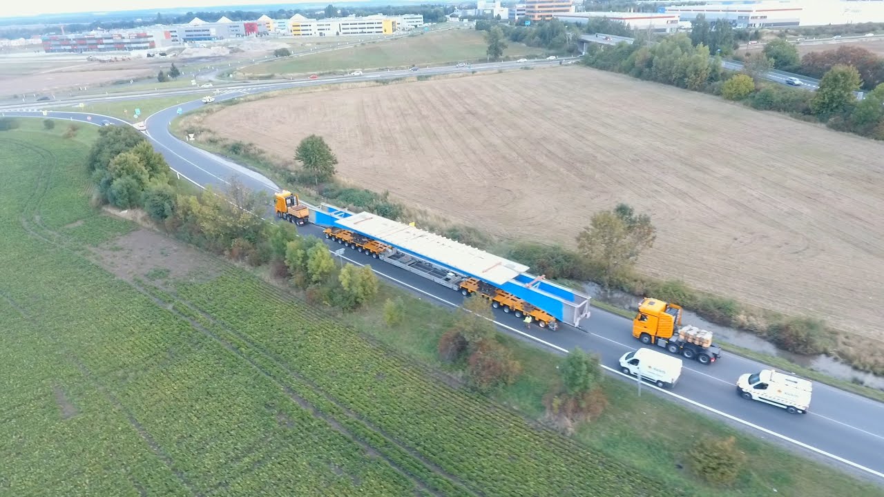 Přeprava dílu mostu na dálnici D11 - Nadměrný náklad / Oversize load / Schwertransport