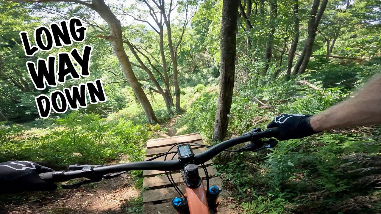 Tour de Gong | Playing Tour Guide on Steep Loose Tracks