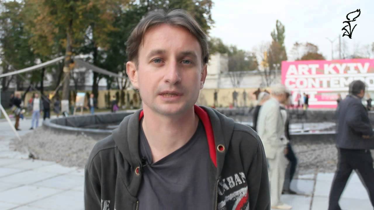 Сергій Жадан Жінка з чорним як земля волоссям