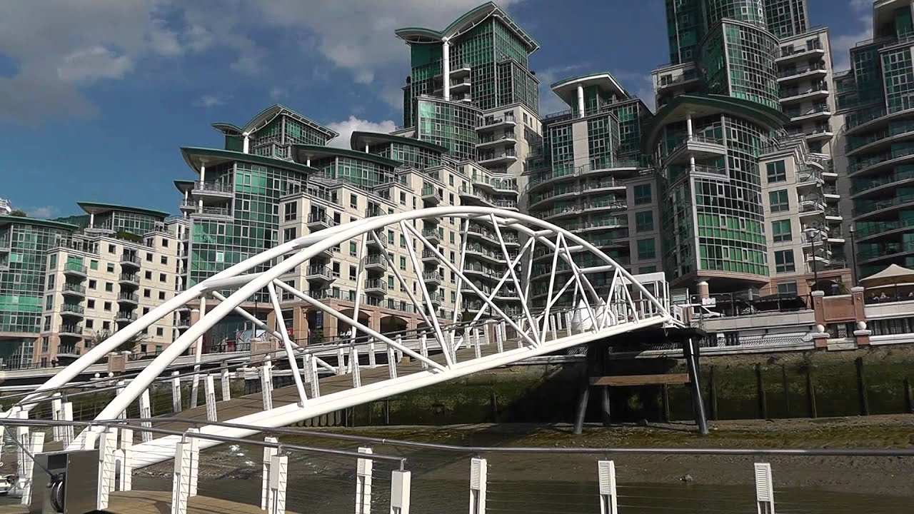 St George Wharf Pier London (24-08-2011)