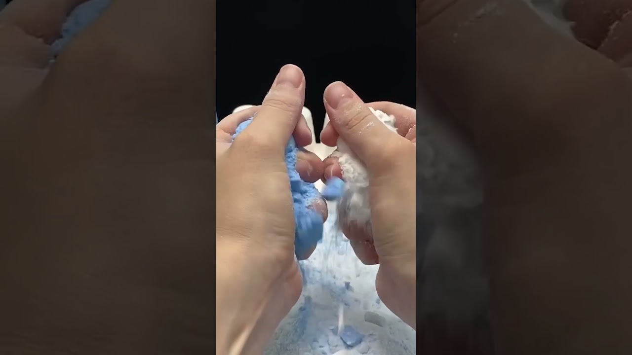 ASMR baking soda  Blue 💙 🩵🤍 #asmr #bakingsodaasmr #bakingsoda  #sodablockasmr #crushasmr
