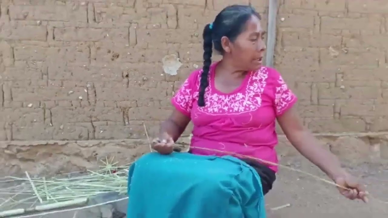 Santa Cruz Papalutla  las artesanías de carrizo