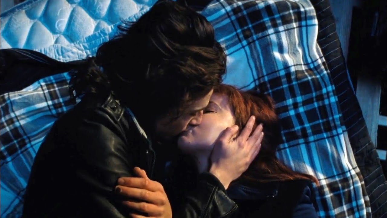 Don't Look Up / Kissing Scenes &mdash; Kate and Yule (Jennifer Lawrence and Timothee Chalamet)