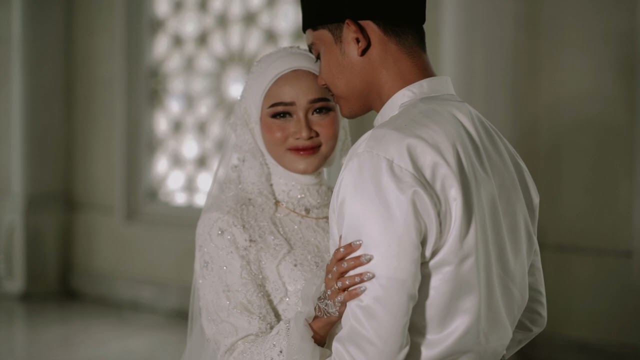 Alfi & Sari