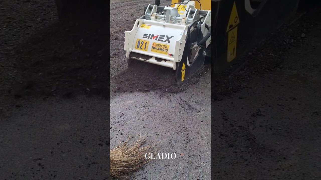 #asfalto #nuovoasfalto #fresaturaasfalto #lavoriedili #asfalto #concrete #landscape #gladio
