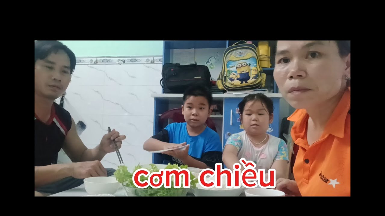 Gỏi gà trộn Bắp  cái  siêu  ngon,ăn cơm cùng  gia.đình|  Hoa  chuông vlog