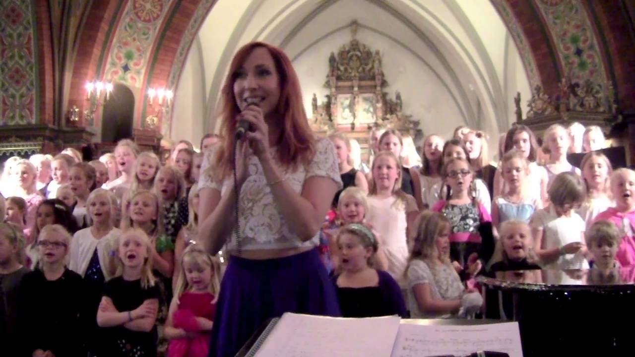 Annika Herlitz - En värld full av liv (Lejonkungen)