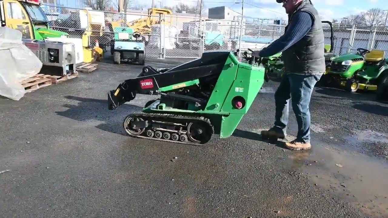 TORO TX525 DINGO WALK BEHIND SKIDSTEER WITH TRACKS  For Sale