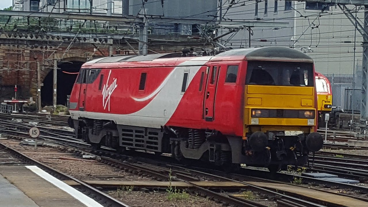 Trains at London Kings Cross ECML 30/6/17