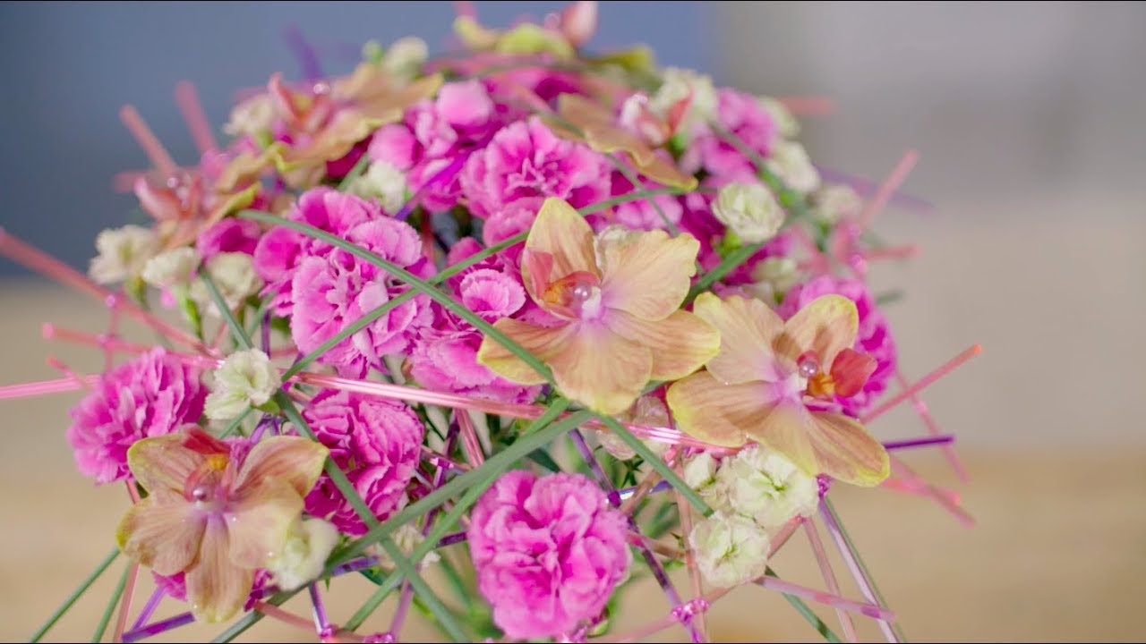 Dianthus frame bouquet | Flower Factor tutorial | Powered by Trendy Dianthus