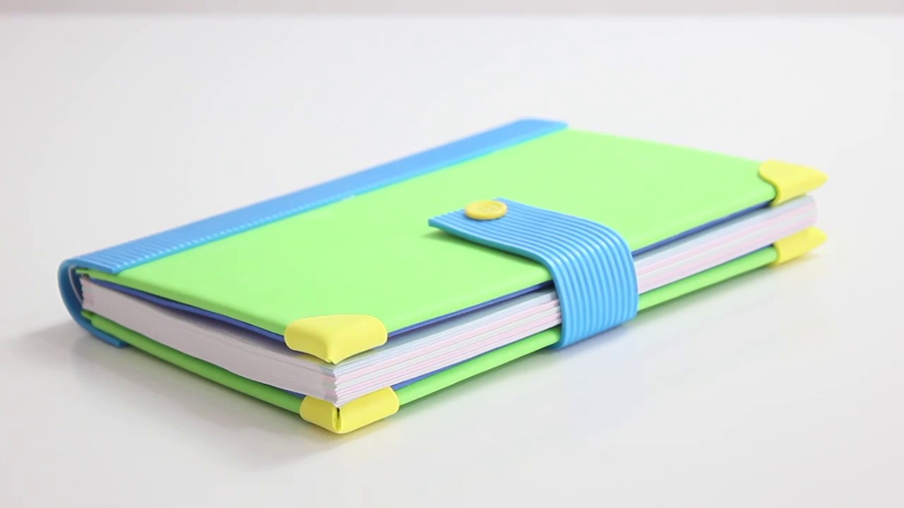 C&oacute;mo decorar libretas con goma EVA  | Cuadernos forrados con foamy | vuelta al cole