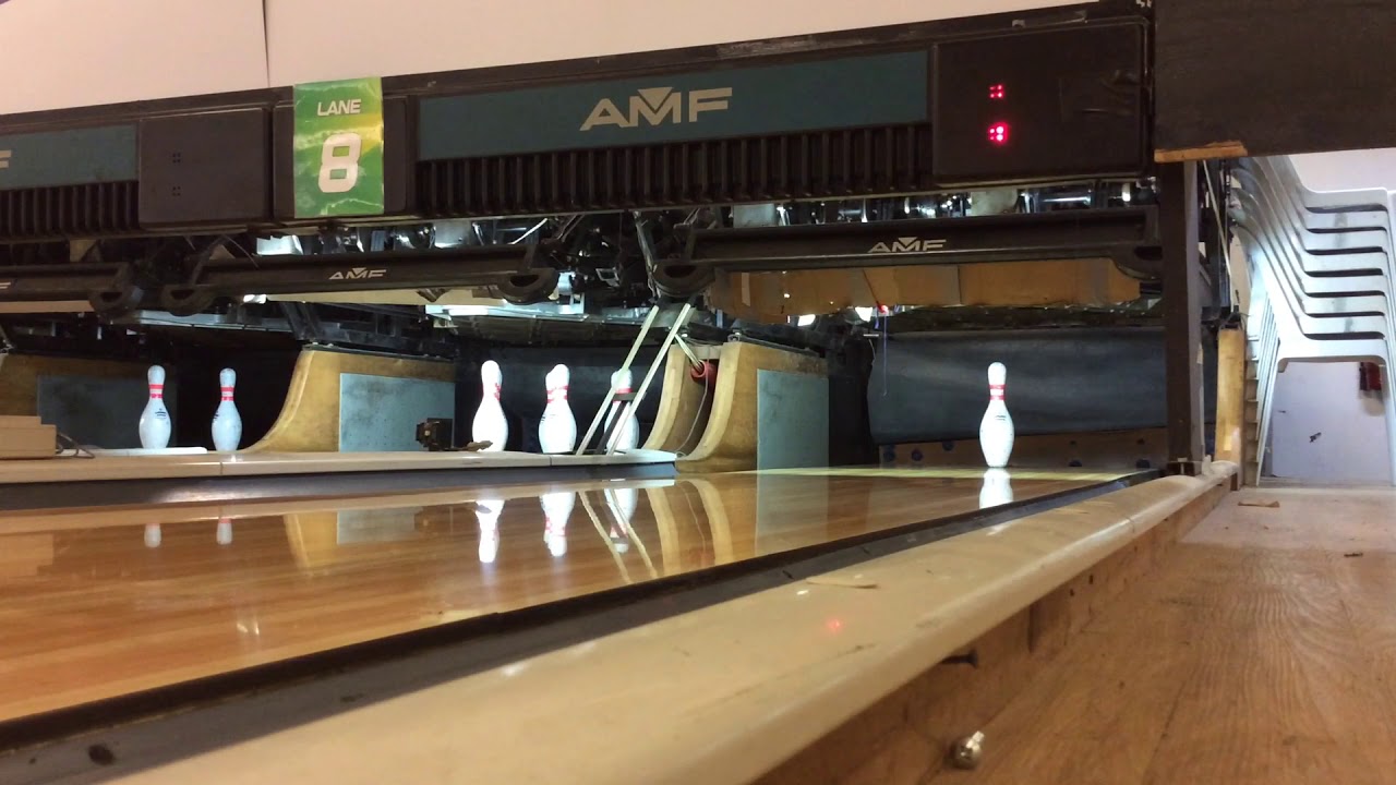 Close Up Bowling on the AMF 82-90XL Pinspotters (Bowling Practice with Mav Manuel)