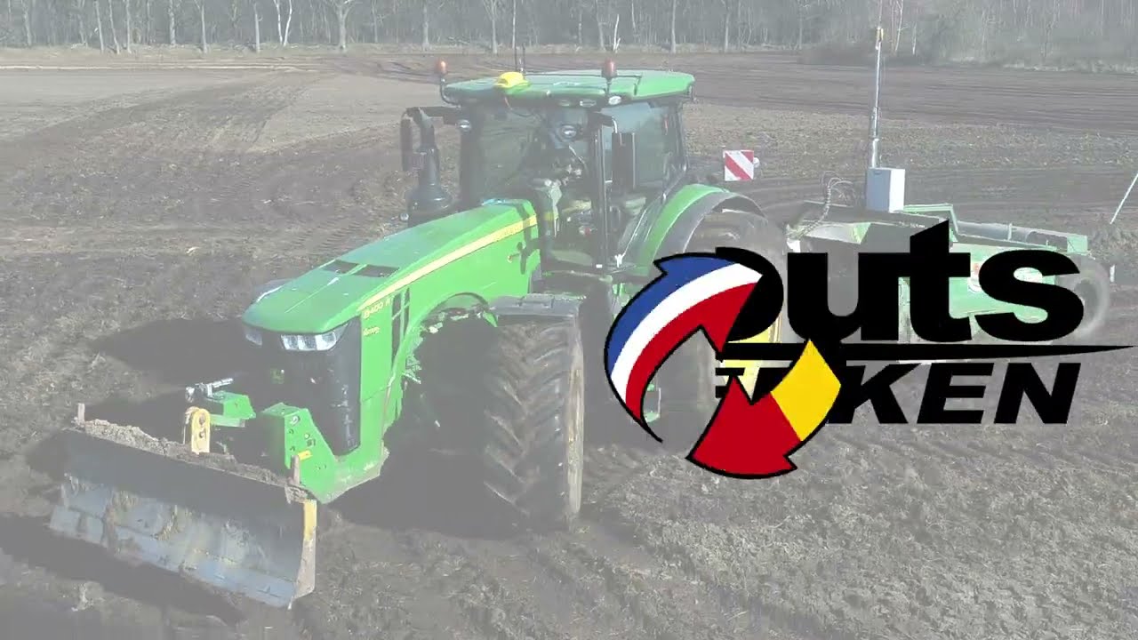 Egaliseren/ Dozing met de John Deere 8400 ''The Eagel'' | Aernouts