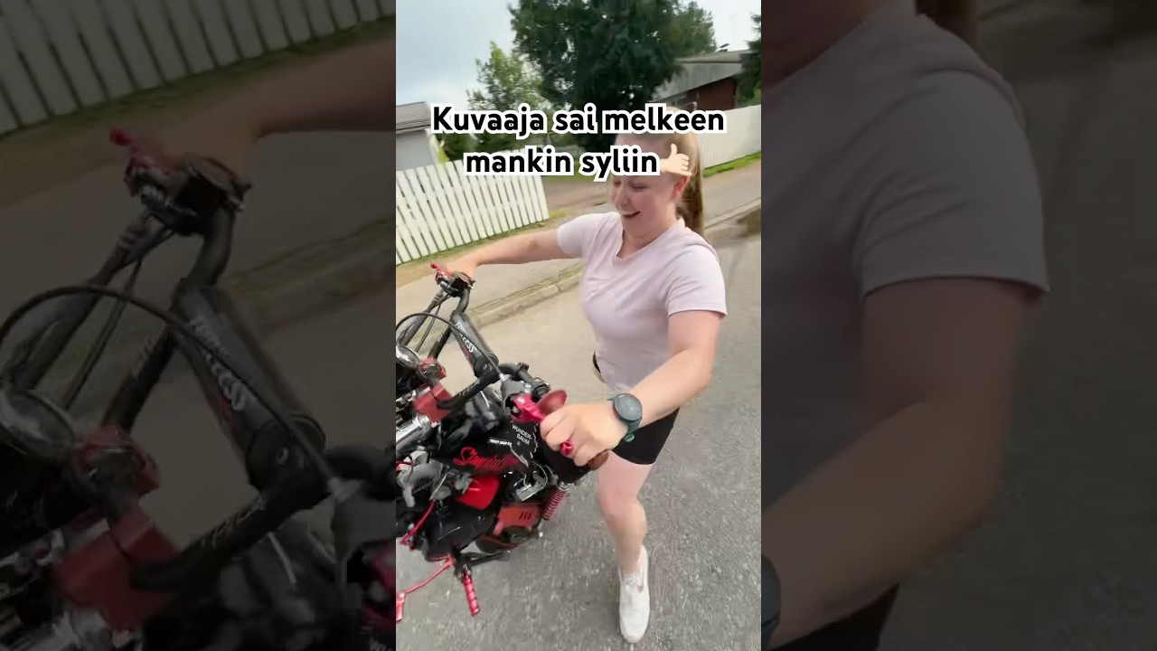 Kuvaaja ei ottanut osumaa😂 Pit&auml;sk&ouml; kunnolla opetella kikkailemaa t&auml;ll&auml;? #mopo #moped #monkey #stunt