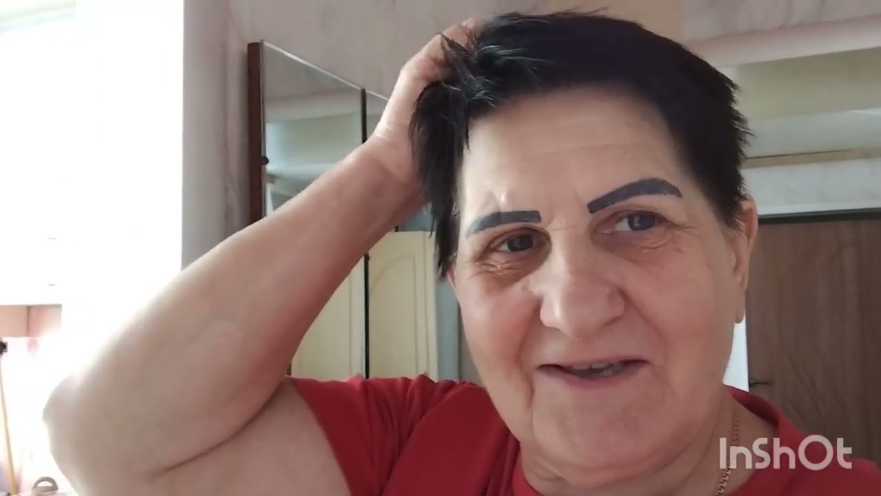 Всего по немножку /Миша разболтался /как живут в русской деревне.. 