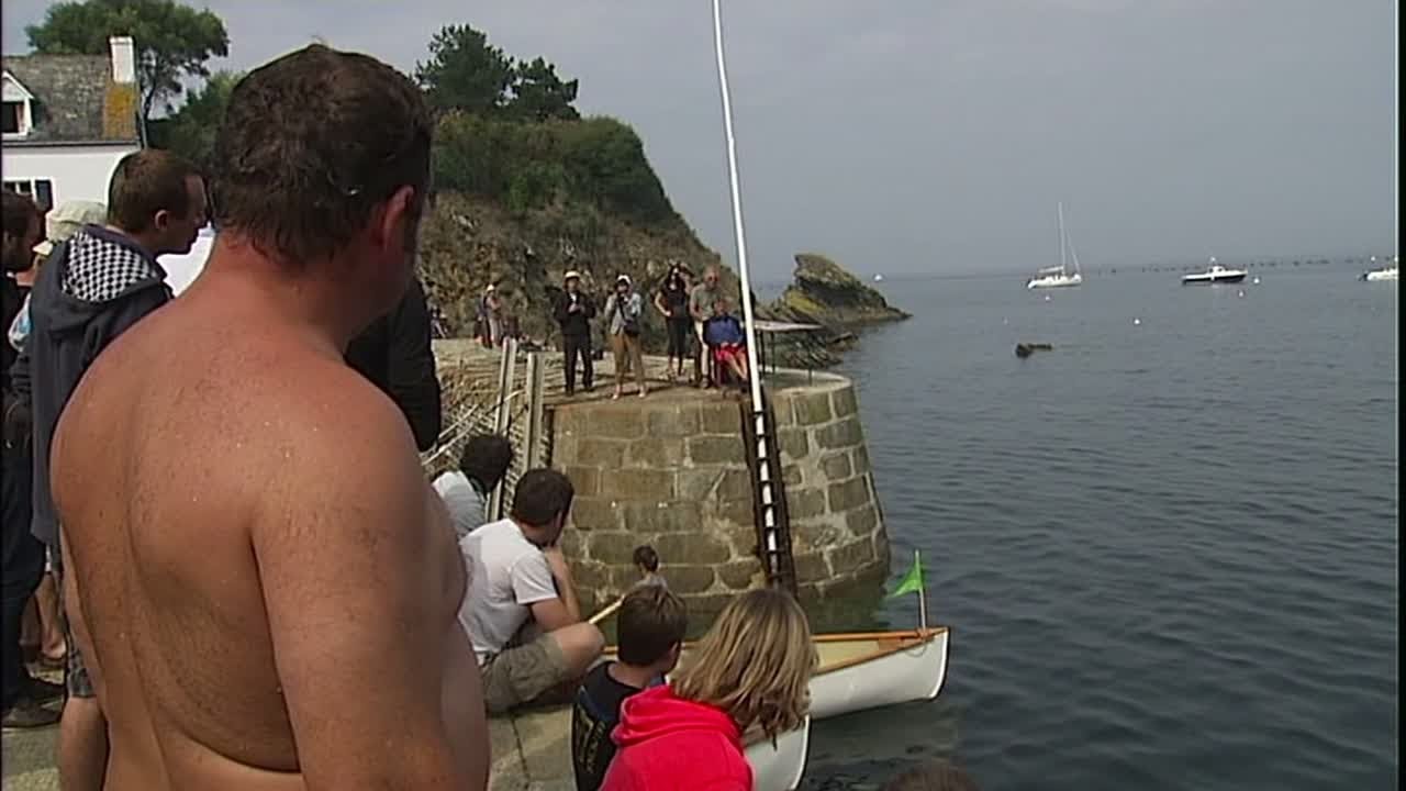 The French island of Groix, land of stern sculling