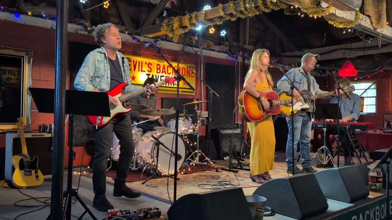 Robyn Ludwick (Texas Jesus) @ The Devil's Backbone Tavern Fischer, TX 2/15/26