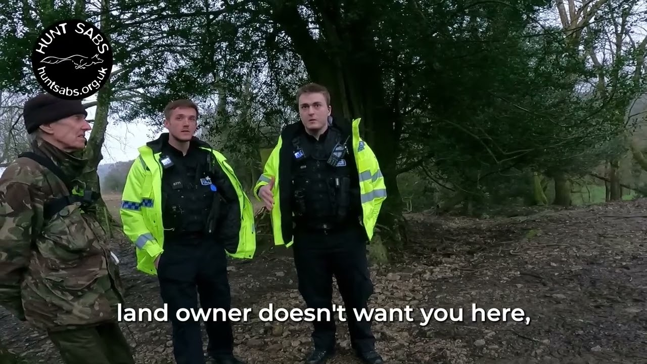 Axe Vale Dig-Out: Police Protect the Fox Hunters