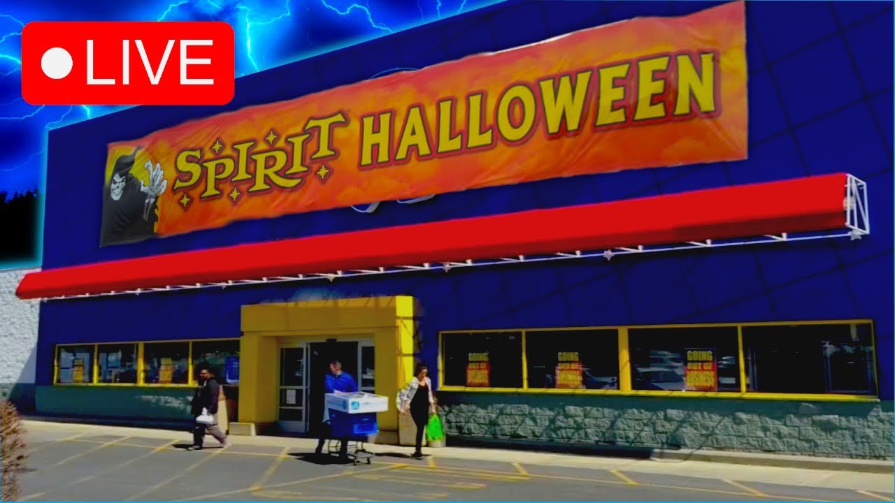 LIVE SPIRIT HALLOWEEN IN ABANDONED TOYS R US WHIPPLE AVE CANTON OHIO 2023!