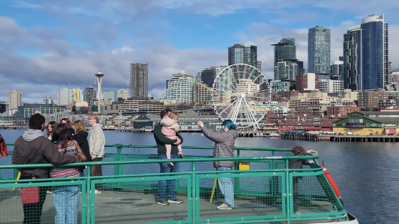 8K M/V Tacoma departing Seattle