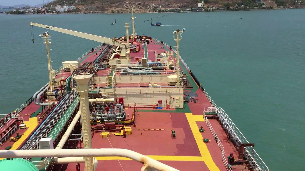 Compass deck/ Monkey Island  oil vessel