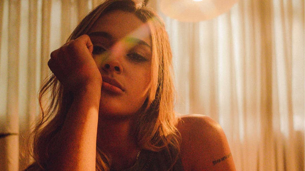 Abril - Manipulable (Video Oficial)