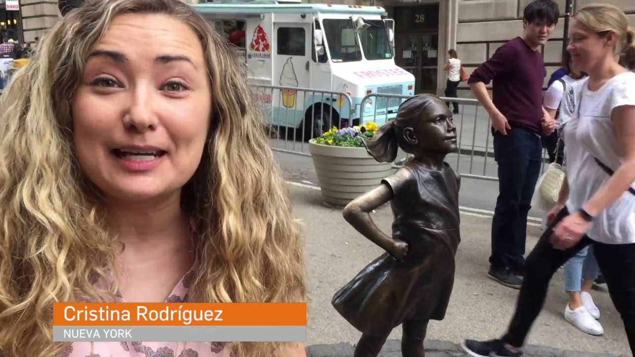 La  escultura de la “Niña sin miedo” | Voces