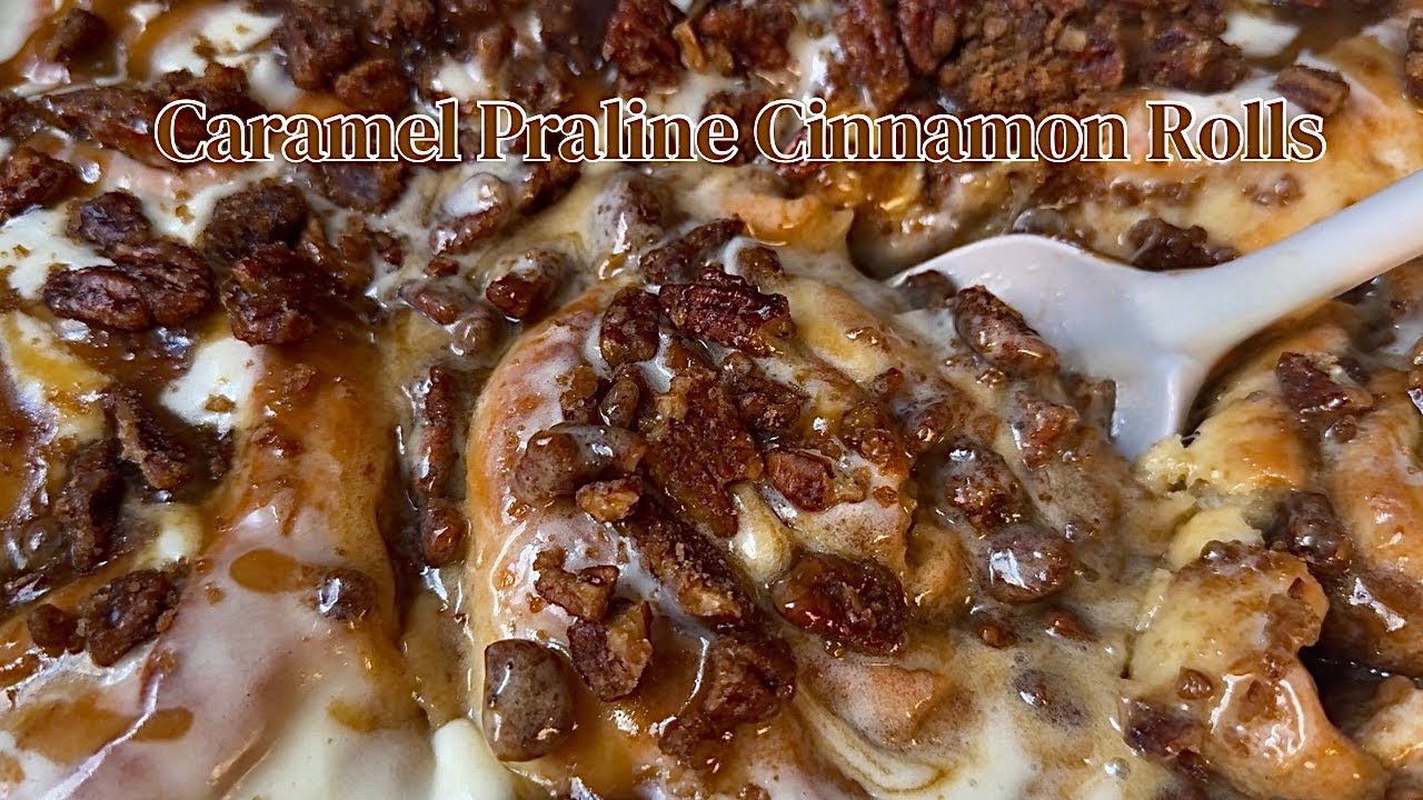 Soft & Fluffy Caramel Praline Cinnamon Rolls That Melt in Your Mouth