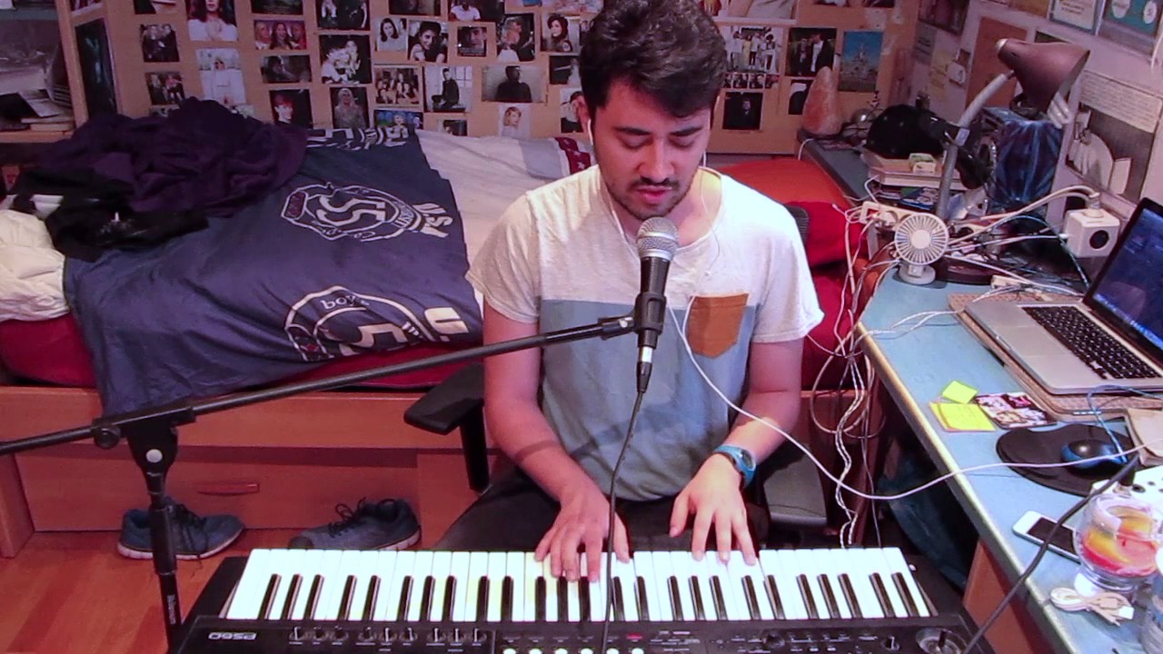Britney Spears/Natalia Kills - Perfume/Saturday Night (Keyboard Cover)