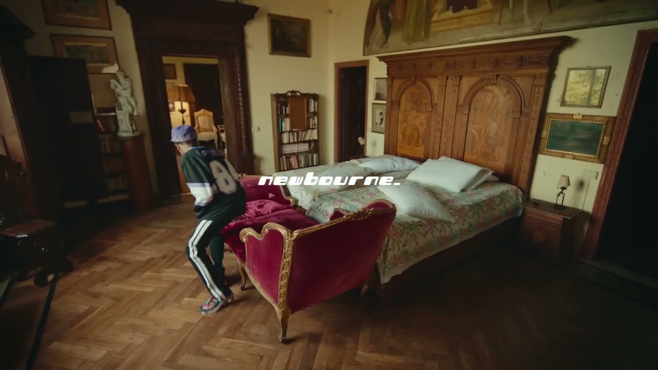 pierre bourne - bobby boucher / heaven's gates (hq remaster)