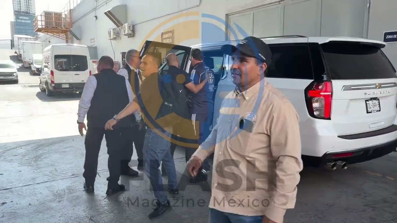 Jhony Echeverría esposo de Karely Ruiz arremete en contra de Alfredo Adame y le pega por la espalda