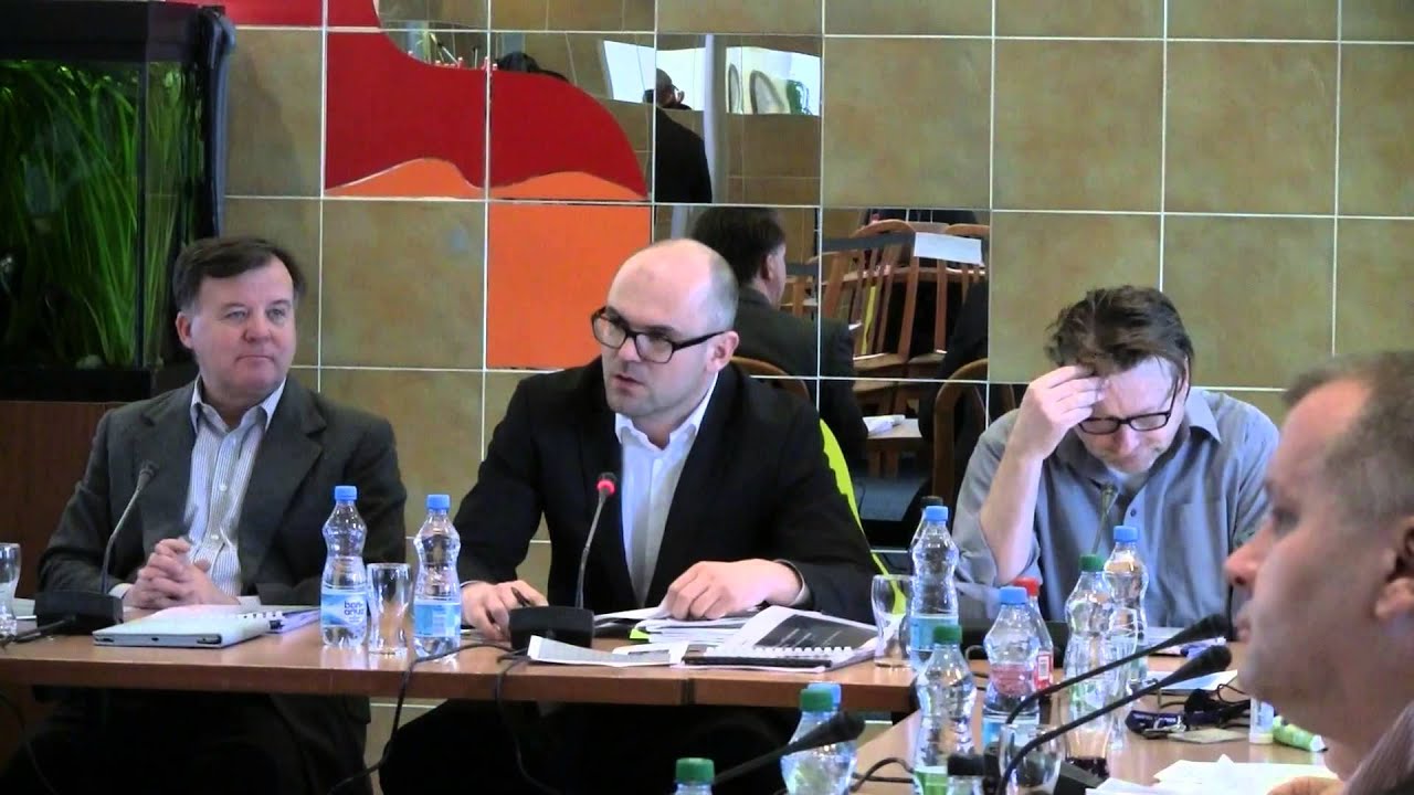 Rada Česk&eacute; televize se rozhodla umlčet veřejnost a zabr&aacute;nit konfrontaci s nepohodln&yacute;mi n&aacute;zory