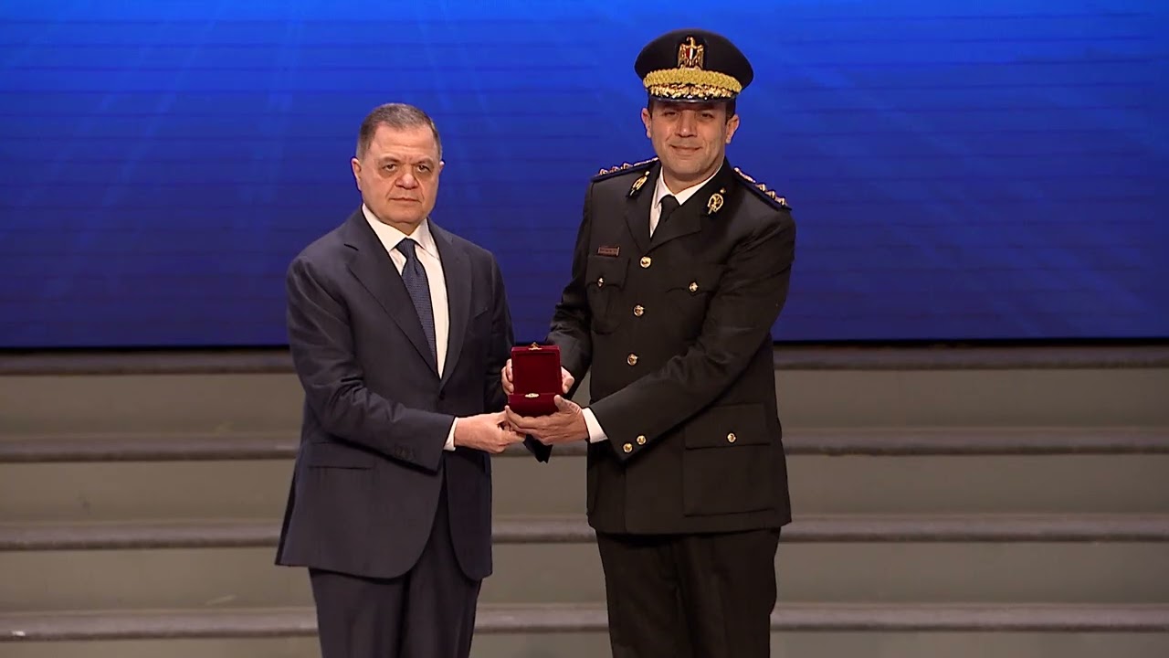 تكريم عدد من اسماء الشهداء والمصابين والمتميزين من رجال الشرطة