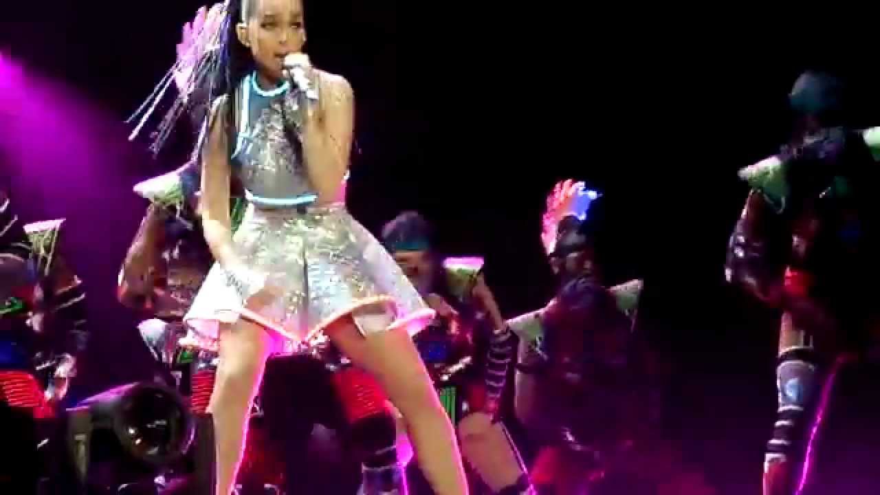 Katy Perry - Belfast - #PrismaticWorldTour - ROAR