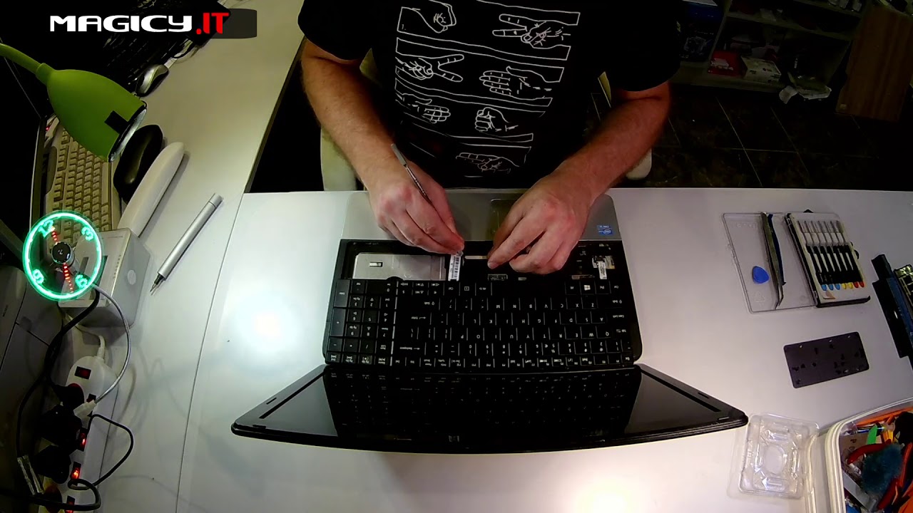 Acer Aspire E1-571 Disassembly