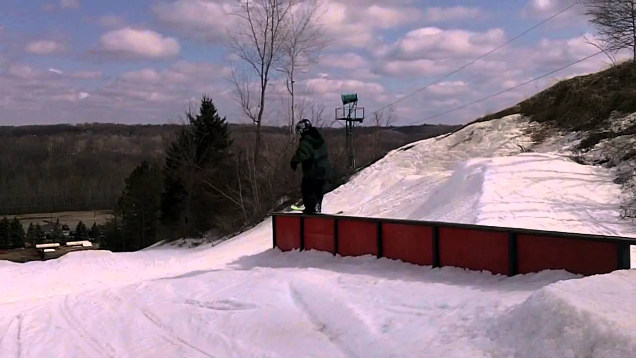 Caillou Goes Skiing