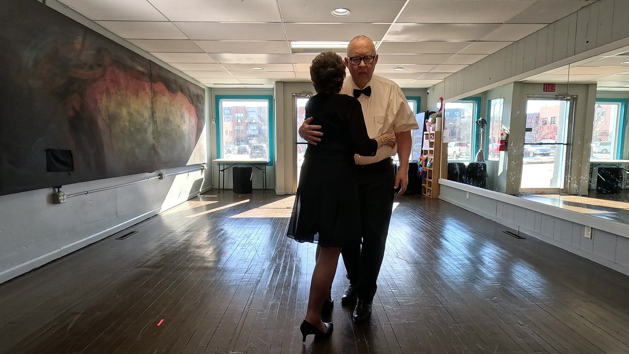 Street Swing Partner Dance – Partner Dance to It Had to Be You – Tom Brusky - YouTube