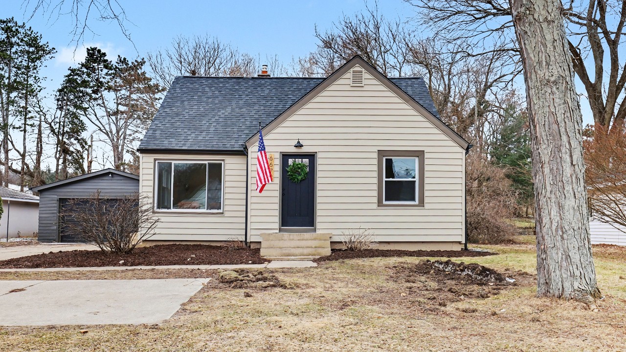 6672 Cascade Road Southeast | Grand Rapids, MI