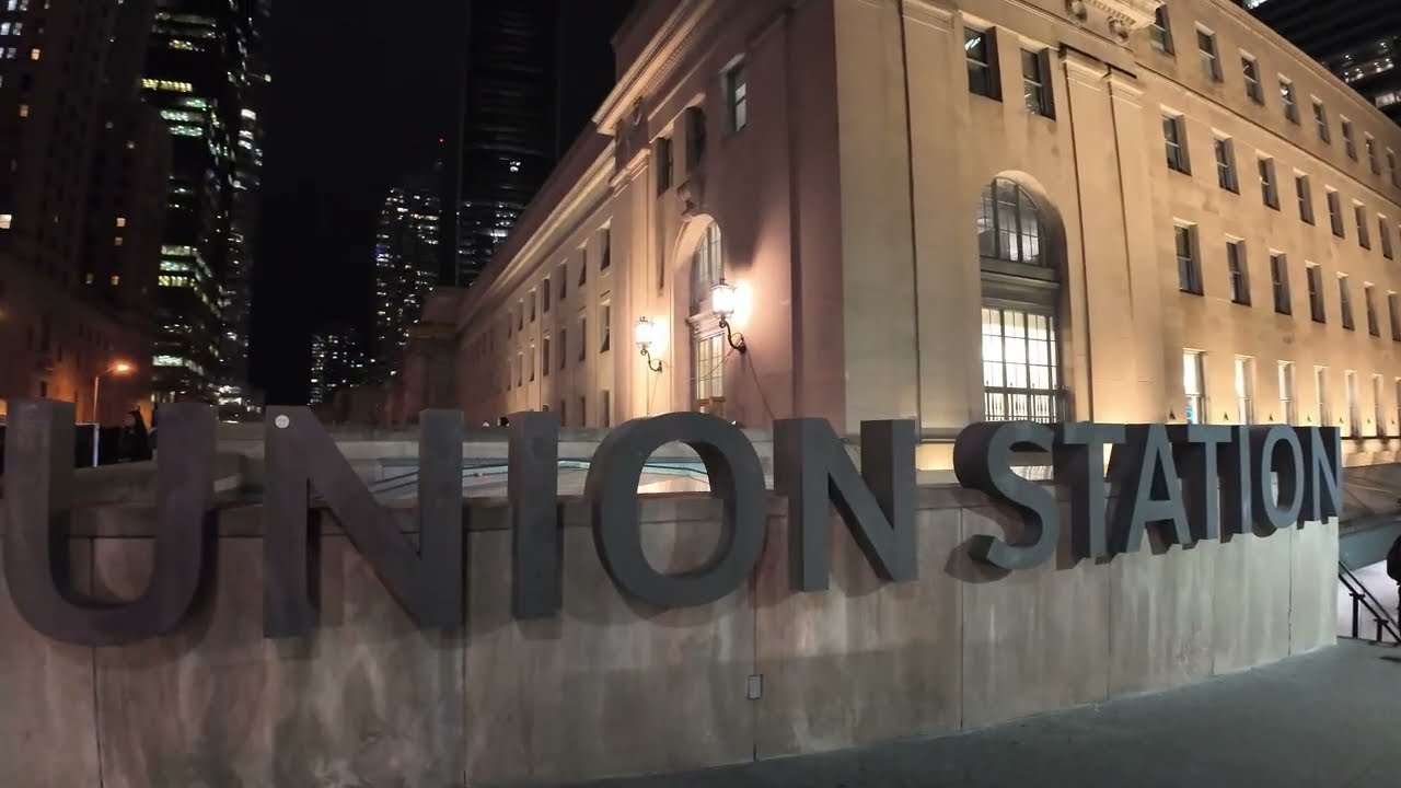University Avenue After Sunset | Toronto Walk | 4K 60 FPS