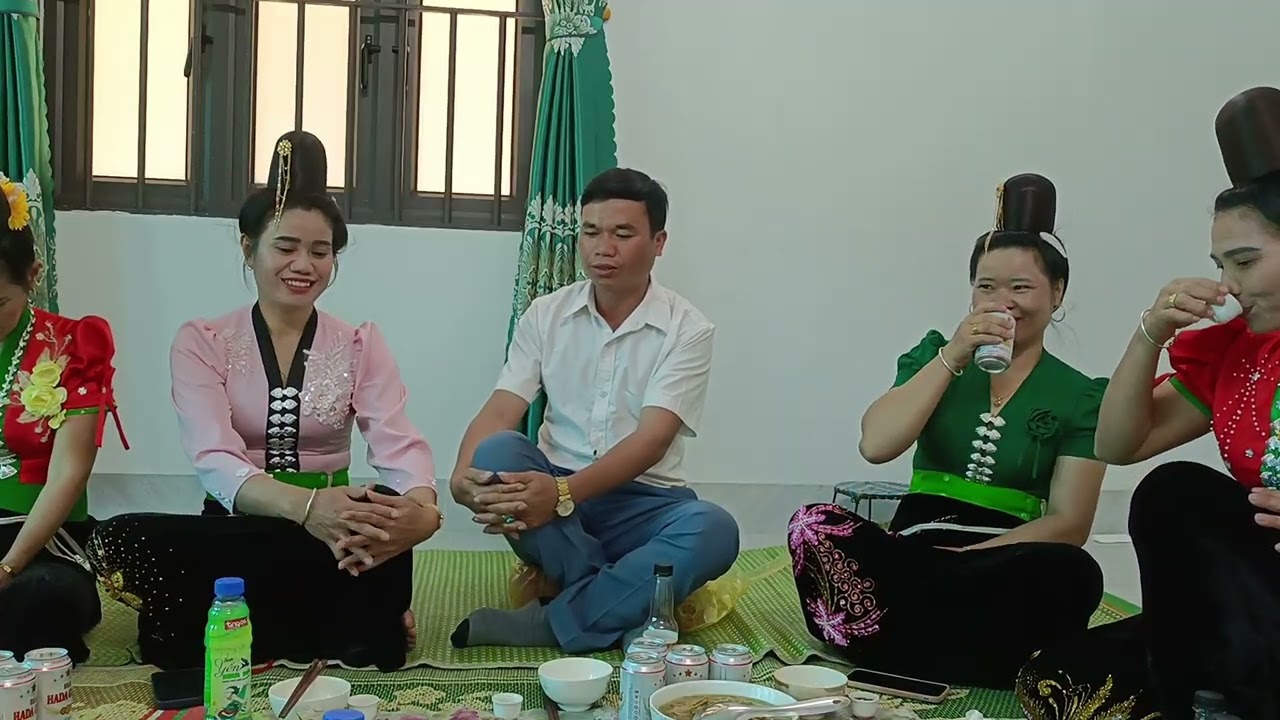 Hơn hai 200 cay chị em quý nhau chuyện bình thường chúc GĐ chị hạnh phúc moi người ủng Em nhé 