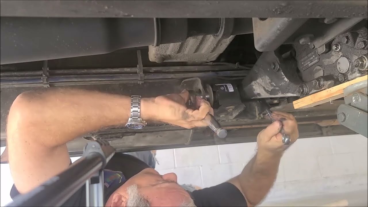 G500 Transfer case mount replacement