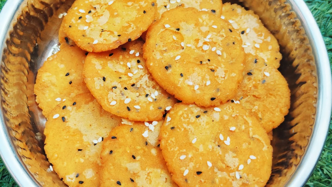 Chekkalu Recipe IN Hindi | Pappu Chekkalu Recipe IN Hindi | Rice flour Snack Recipe