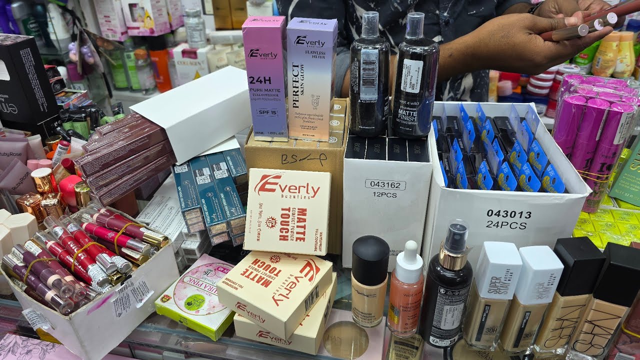 Fb/TikTok Viral color cosmetics collection at wholesale price for eid2026 Viral Makeup products